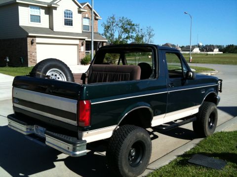 1992 Ford Bronco photo
