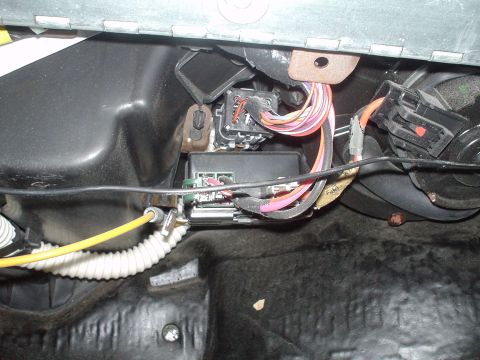 1999 Ford Taurus - This is a picture of the blower motor resistor pack and the blower motor. The sht is taken from the passenger foot well, looking up and twa…