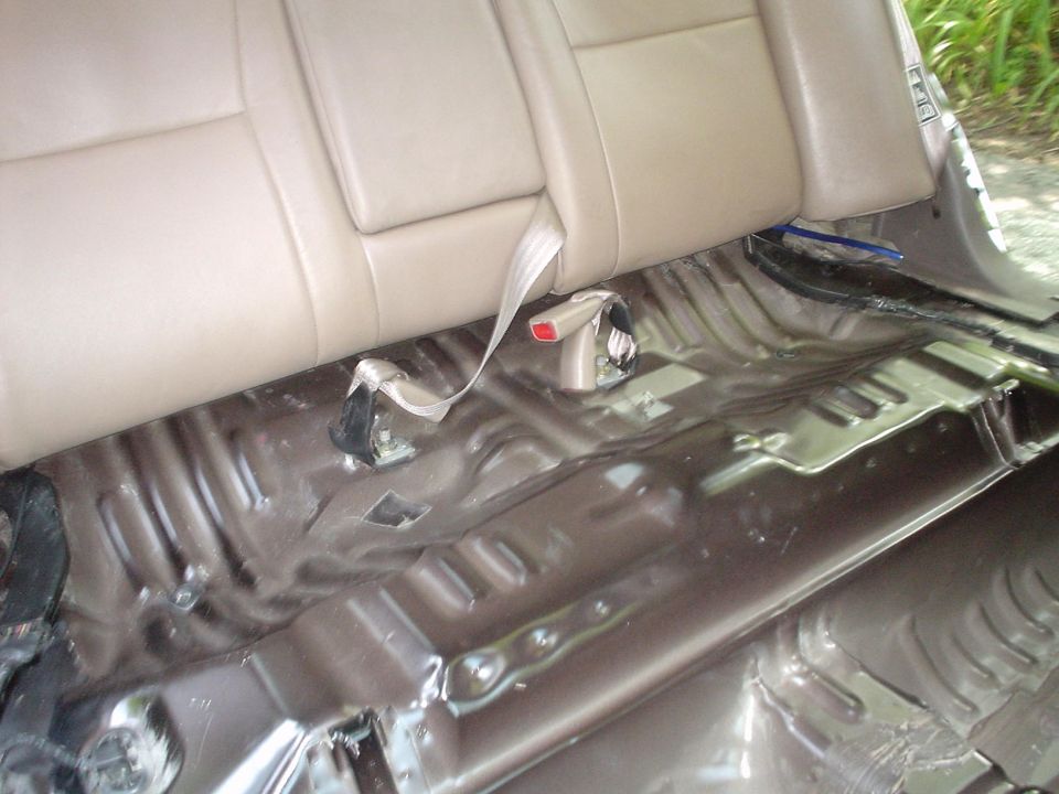 Another shot of the back seat shelf.