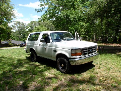 1994 Ford Bronco photo