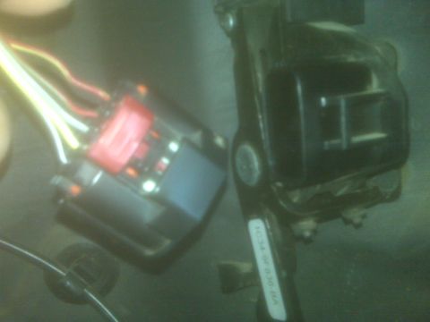 2001 Ford F-250 - Vehicle electrical connector and associated component shown in detail.