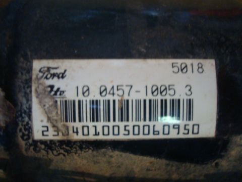1995 Ford Bronco - Close-up of a Ford part label showing a part number and barcode.