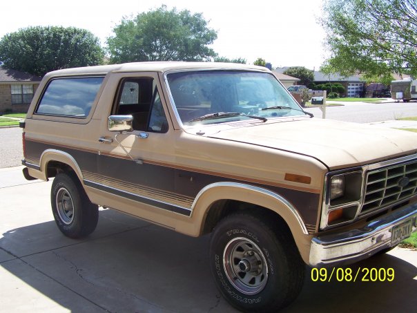1986 Ford Bronco “Black Widow”
