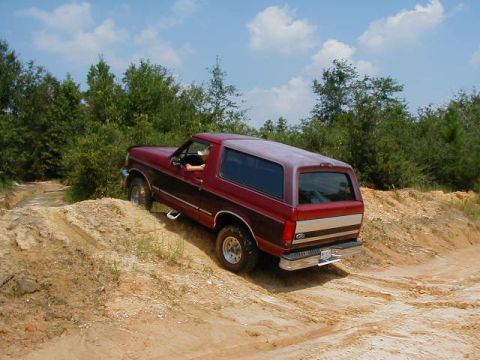 1990 Ford Bronco - Russ going in