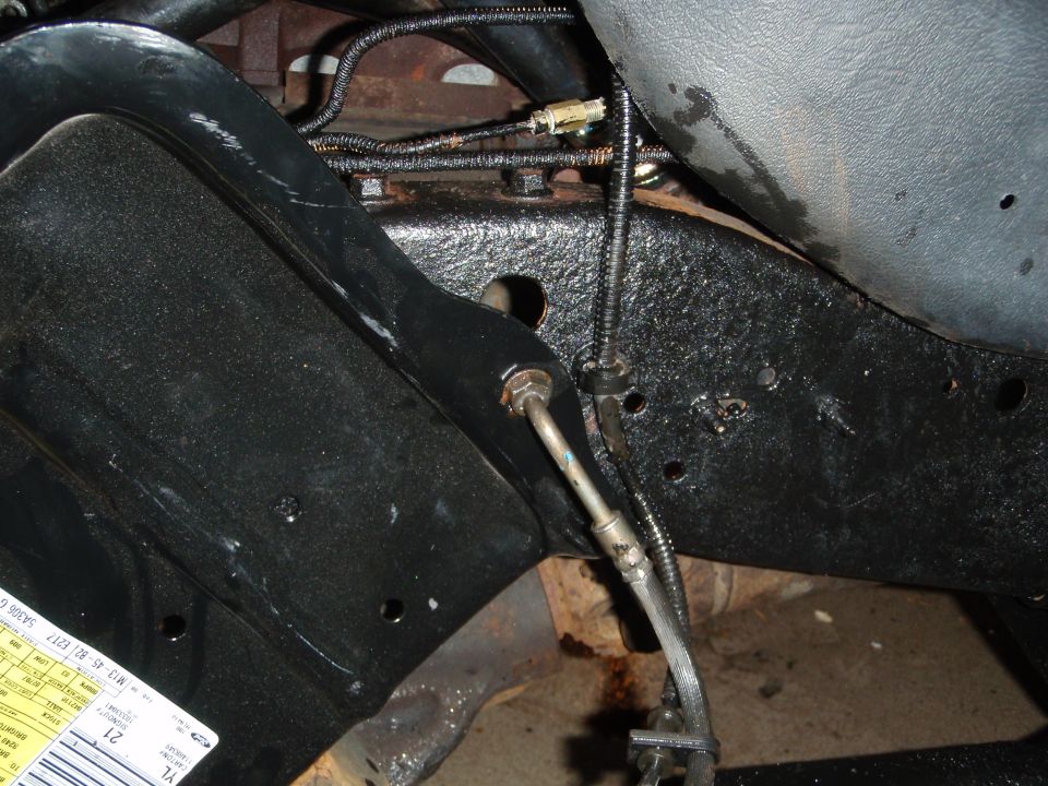 Brake lines and frame detail