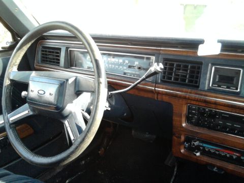 1989 Ford Crown Victoria LTD photo