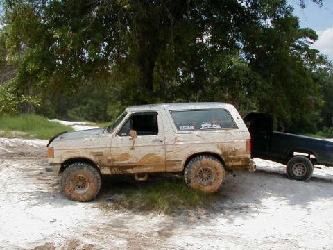 1990 Ford Bronco - A day at the beach
