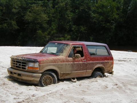 1990 Ford Bronco - It took 2 of us to get him out