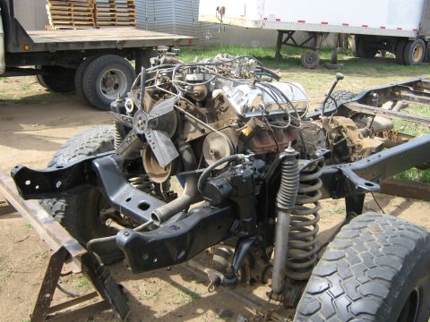 1978 Ford Bronco - putting motor and trans in also steering box is on