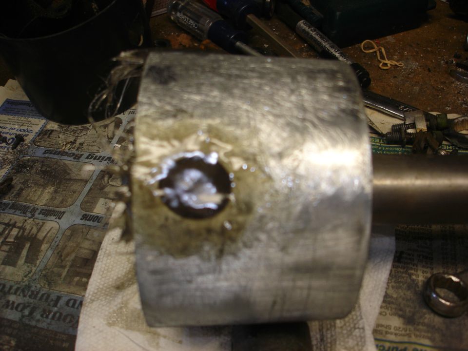 Metal part with a circular opening