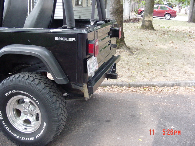 Bumper complete, without bumperettes.  Paint  job looks good.