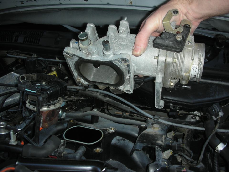 Ford throttle body installation in engine bay