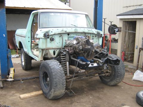 1978 Ford Bronco - hooray its on