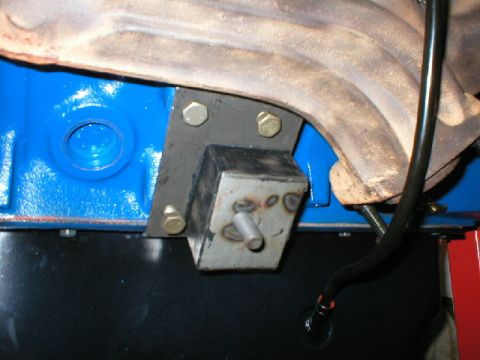 1978 Ford Bronco - L&L Motor Mount. Driver's side.