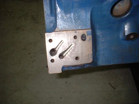 1968 Ford Mustang - Opened up oil supply holes & smoothed out galleys.