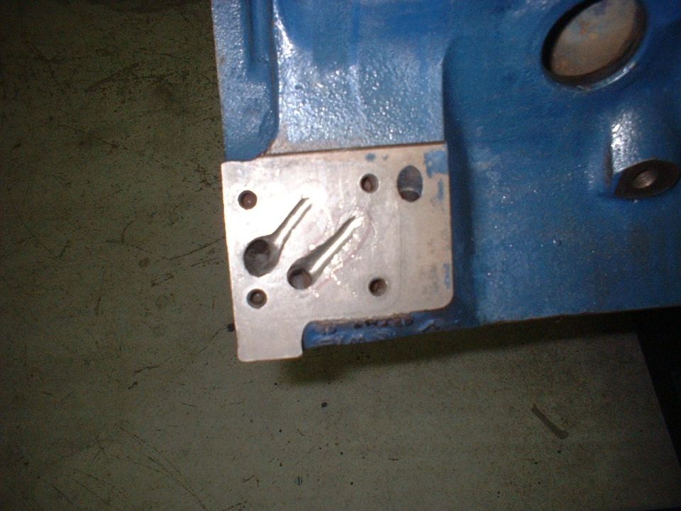 Opened up oil supply holes & smoothed out galleys.