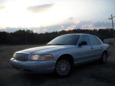 2003 Ford Crown Victoria photo