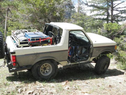 1991 Ford Bronco - This modified 1991 Ford Bronco is equipped for off-road adventures with its lifted suspension and cargo rack.
