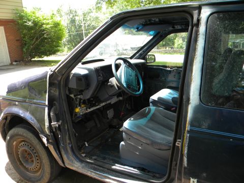 1993 Dodge Grand Caravan photo