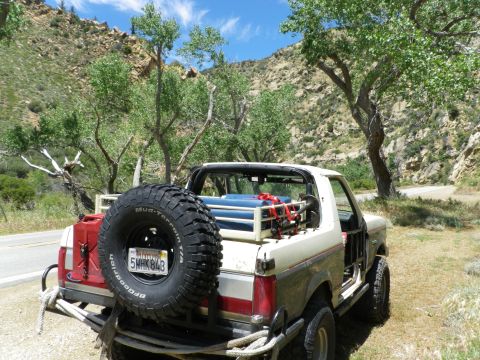 1991 Ford Bronco - This 1991 Ford Bronco is equipped for off-road adventure with a spare tire and fuel cans.