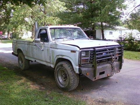 1989 Ford Bronco - This pickup truck appears to be from the early 1980s, not a 1989 Bronco.