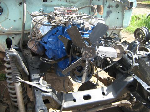 1978 Ford Bronco - cleaned and painted motor