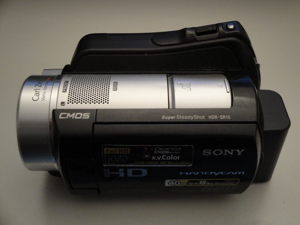 Sony Handycam HDR-SR10 camcorder with Carl Zeiss lens and CMOS sensor