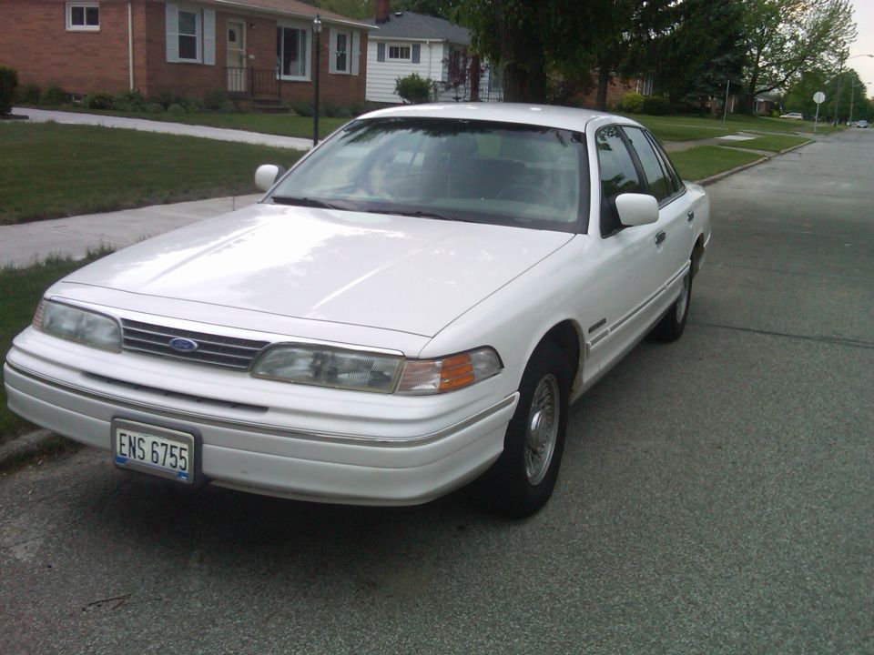 1994 Ford Crown Victoria “eroksbaby”