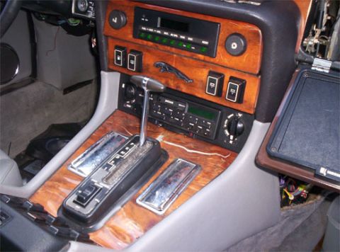 1987 Jaguar XJ6 - Shifter surround peeling wood before repairs