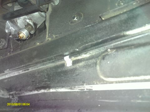 1987 Jaguar XJ6 - Fuel line clips were replaced by 1/4" diameter cable clamps from Home Depot.