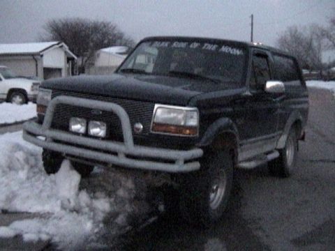 1995 Ford Bronco - 1995 Ford Bronco in the snow, a brush guard and a Pink Floyd sticker on the windshield.