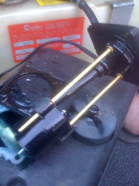 1992 Tracker Pro “Pro Deep V16”