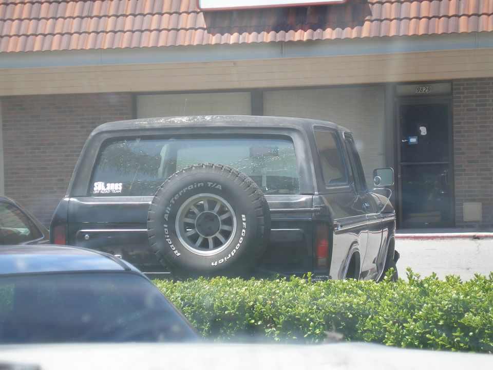 1978 Ford Bronco rear view with spare tire mounted externally