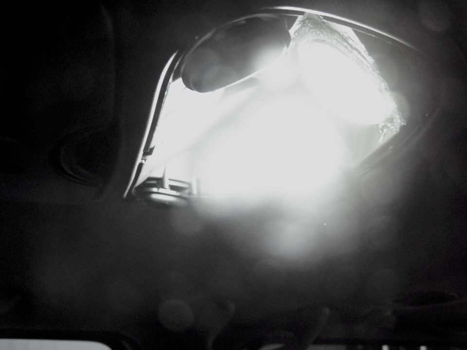 Interior dome light with a cracked lens