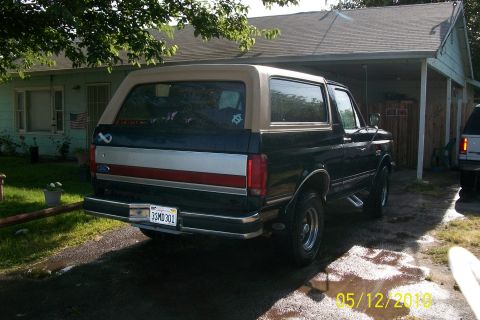1991 Ford Bronco - yea the explorer in pic is mine too hate the damn thing.