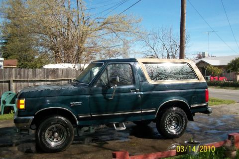 1991 Ford Bronco - all clean.
