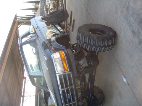 1992 Ford Bronco - This 1992 Ford Bronco features a lifted suspension and oversized tires for off-road use.