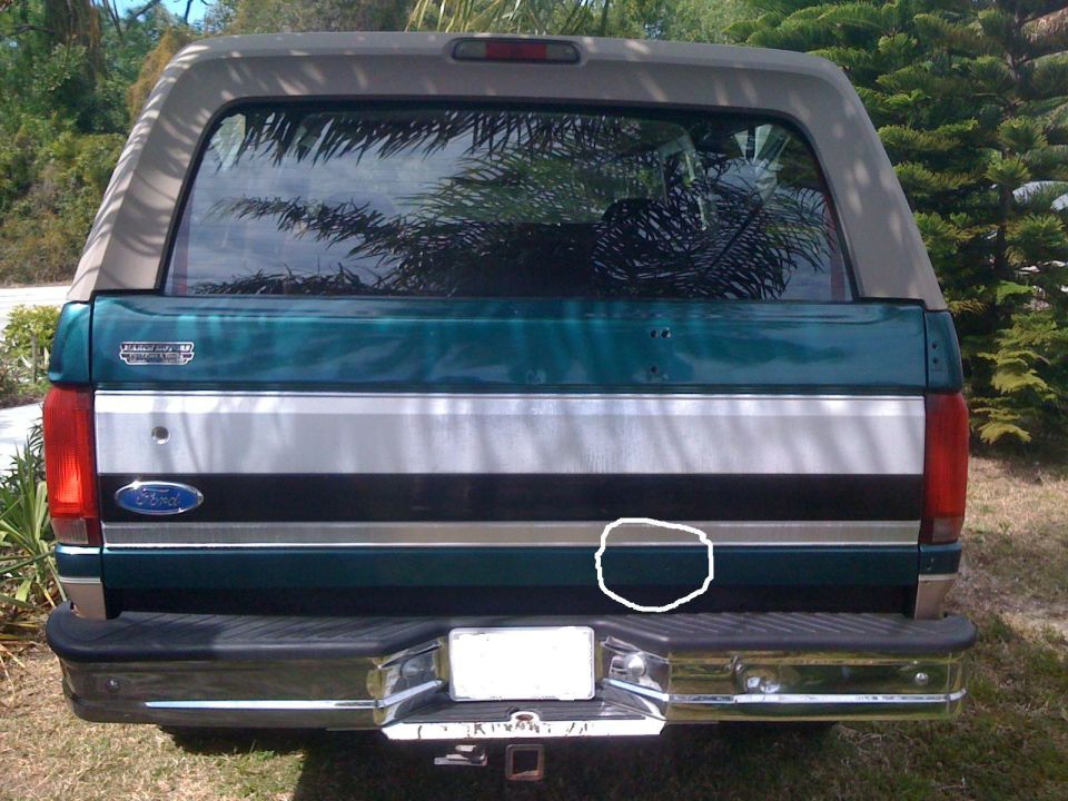 1996 Ford Bronco rear with green and tan paint scheme