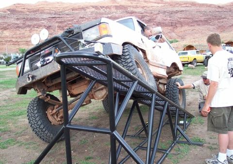 1990 Ford Bronco - 1025 score going forward