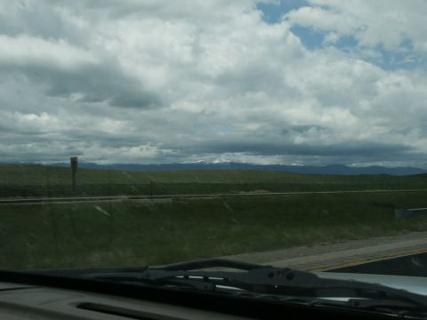 2000 Ford F-250 - Snow still on the mountian tops...