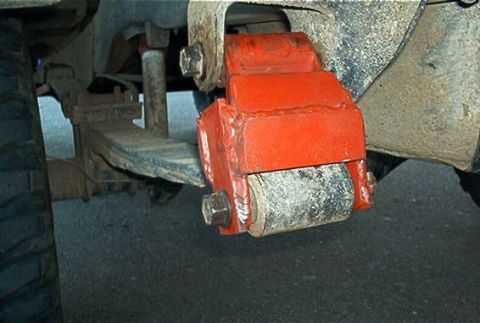 1990 Ford Bronco - BigNorm's beefed up shackle