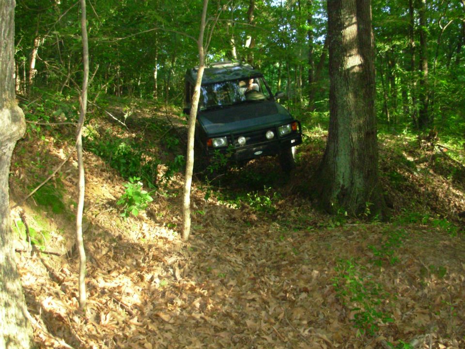 Greg didn't have as much trouble making the turn, with his narrower track & rear welded diff.