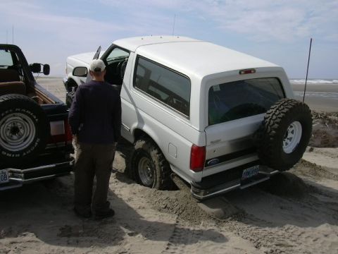 1991 Ford Bronco - Alvey's let's see how much sand we can throw into the Stocker parking job ;)