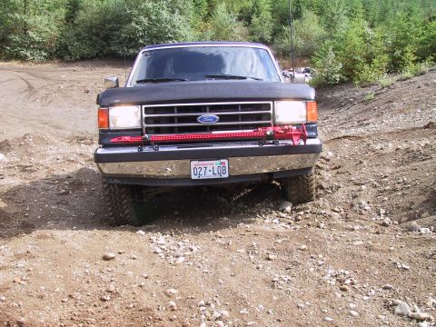 1991 Ford Bronco - I made it within 5 yards of the top. There was no place to go at the top so I spose you could say I made it. Right?