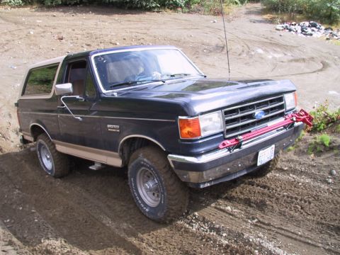 1991 Ford Bronco - This 1991 Ford Bronco is equipped with a Hi-Lift jack for off-road recovery.