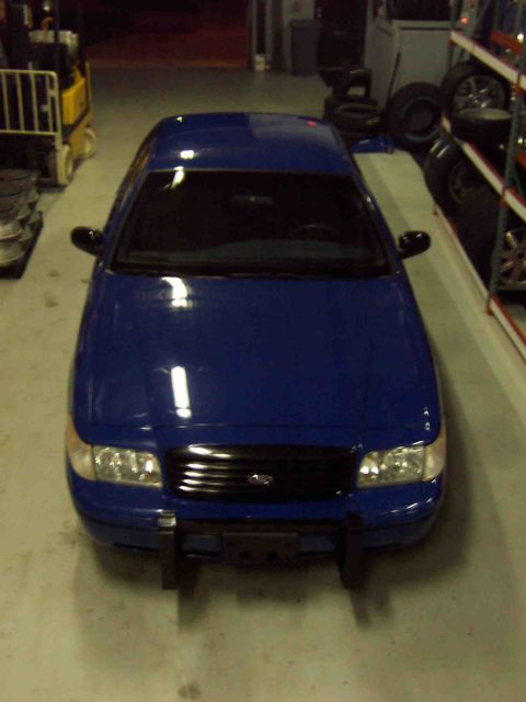 1999 Ford Crown Victoria photo