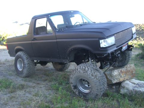 1987 Ford Bronco “Snap, Crackle, Pop”