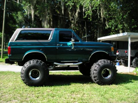 1978 Ford Bronco - This lifted Ford Bronco has large off-road tires and a two-tone paint scheme.