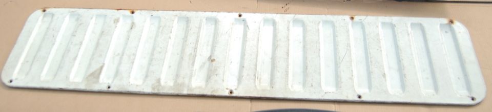 white metal step plate with raised ribs