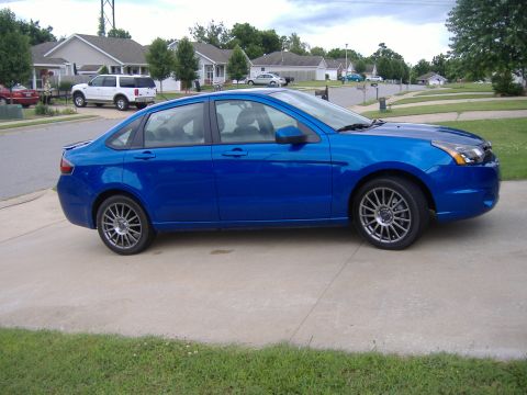 2010 Ford Focus photo